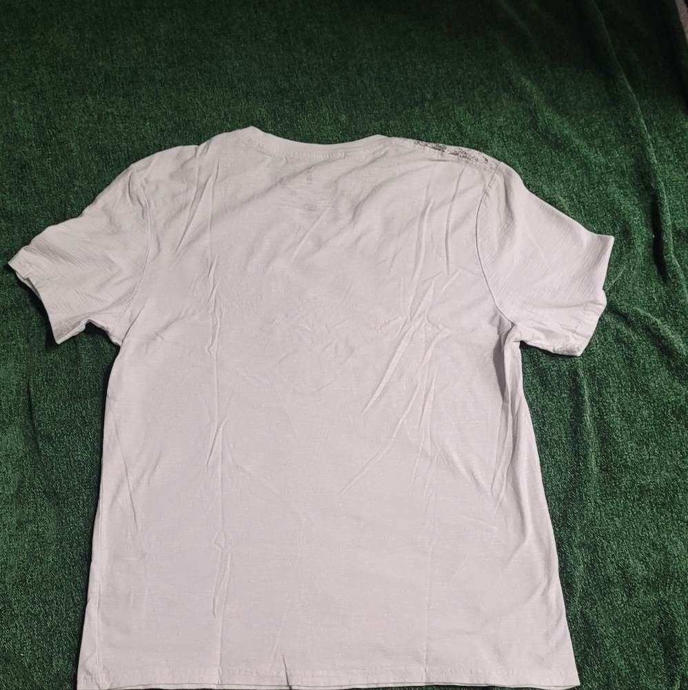 Tshirt - Picture 2 of 3